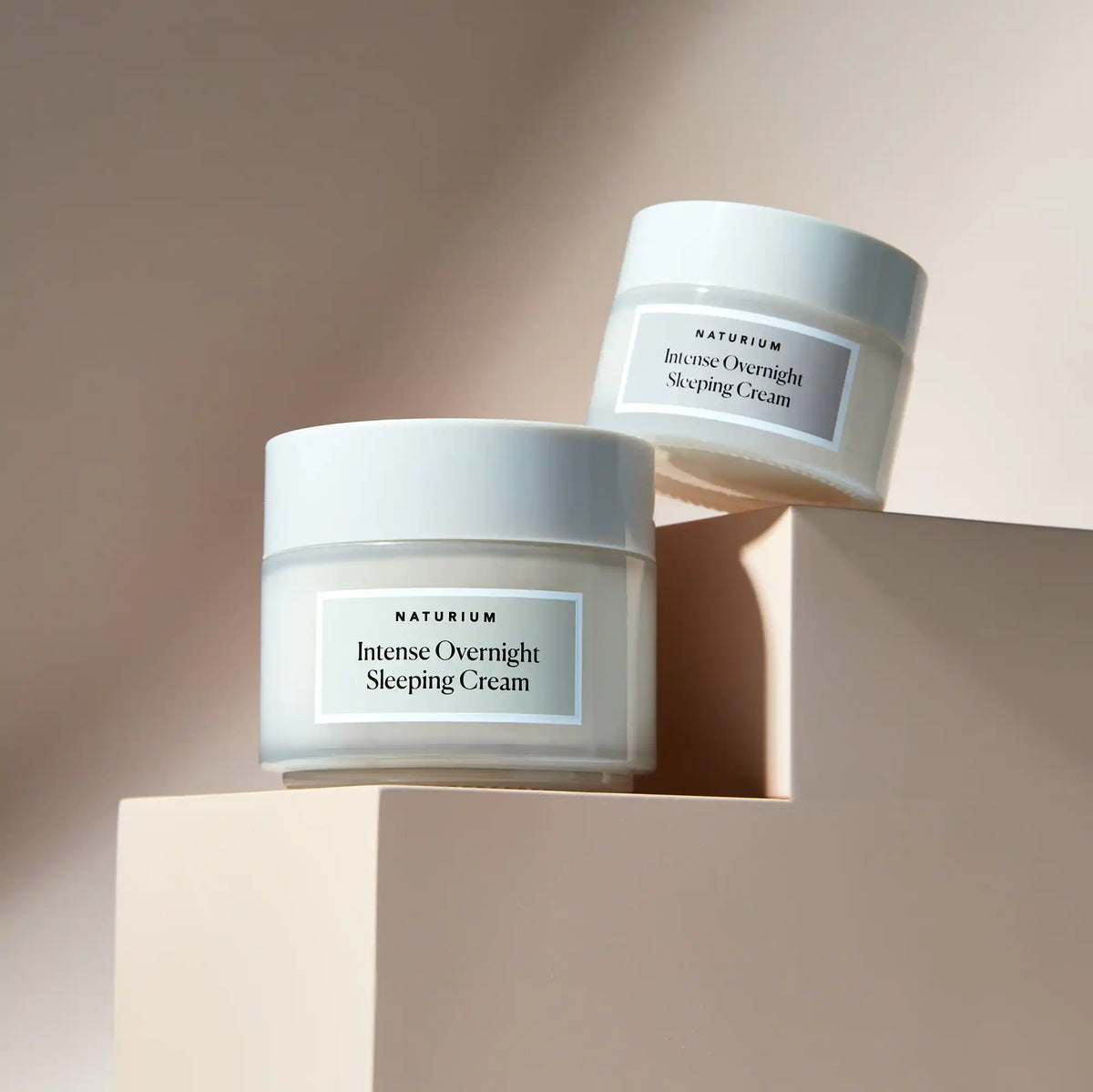 intense-overnight-sleeping-cream-jumbo-q0 11_18_2021_Naturium0552-crop.webp