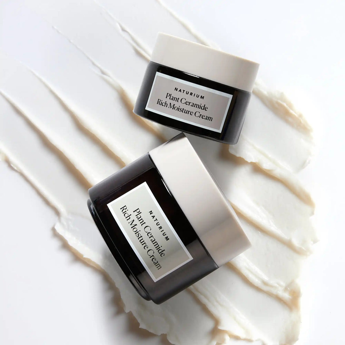 plant-ceramide-rich-moisture-cream-jumbo-n2 11_18_2021_Naturium0575-crop.webp