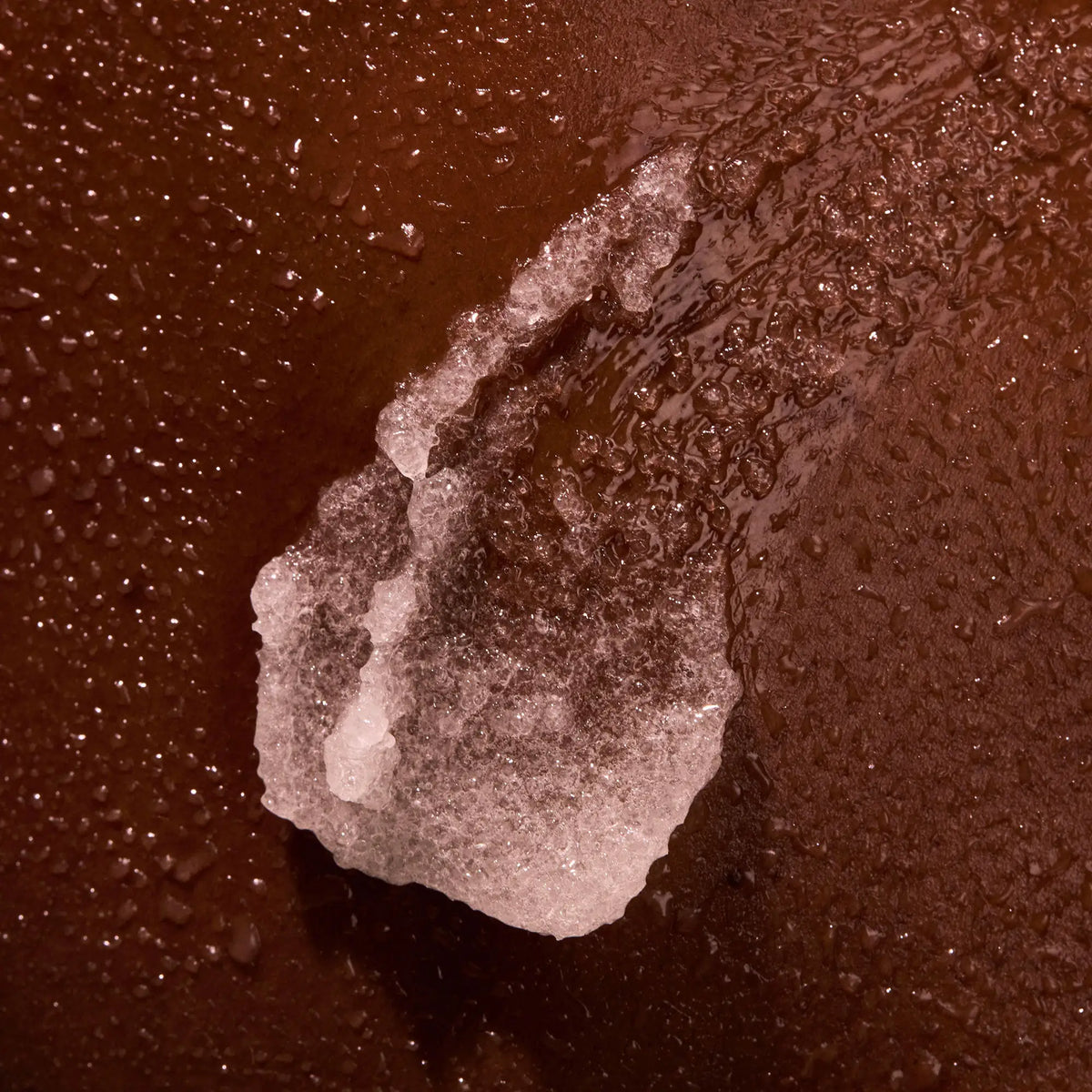 the-glow-getter-multi-oil-body-scrub-c6 NATR-40028-Alt-Image-TheGlowGetterMulti-OilBodyScrub-08.webp